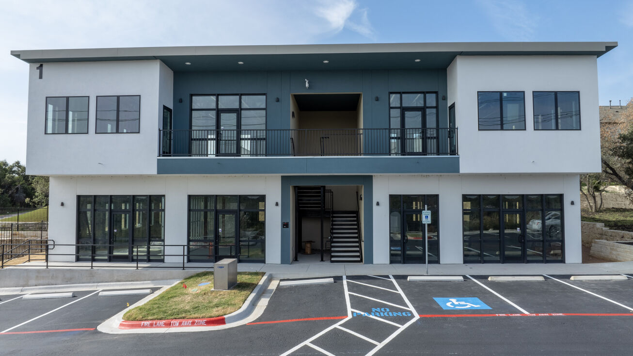 Pictures of Retail property located at 1651 S Bell Blvd, Cedar Park, TX 78613 for sales - image #1