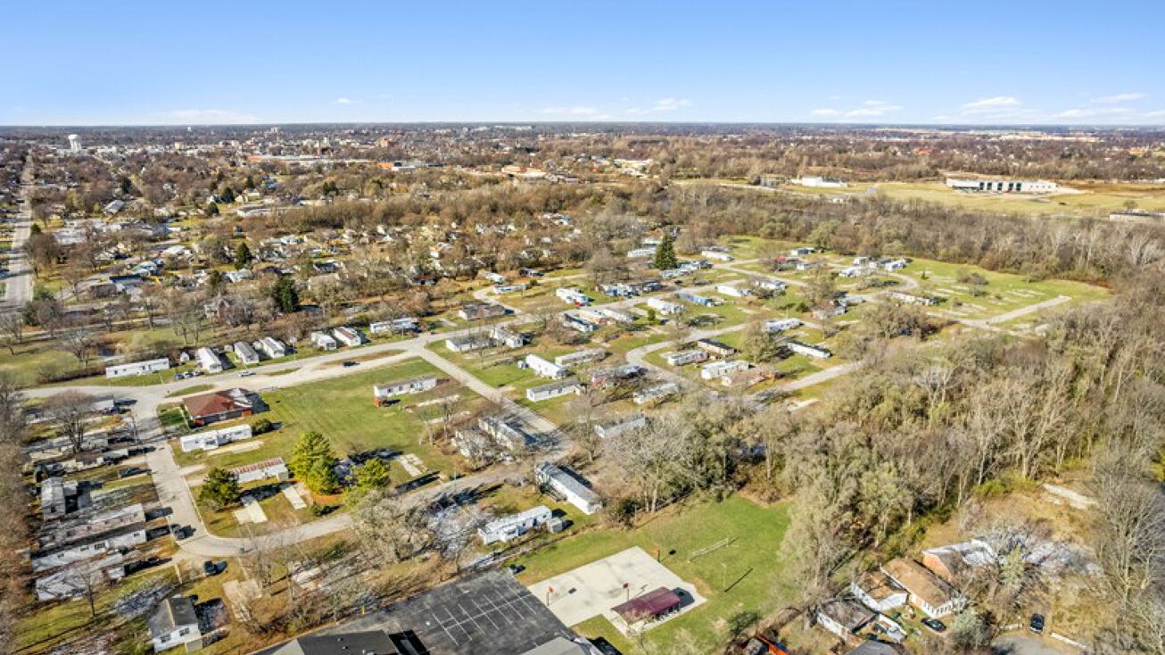 1110 S Burlington Dr, Muncie, IN 47302