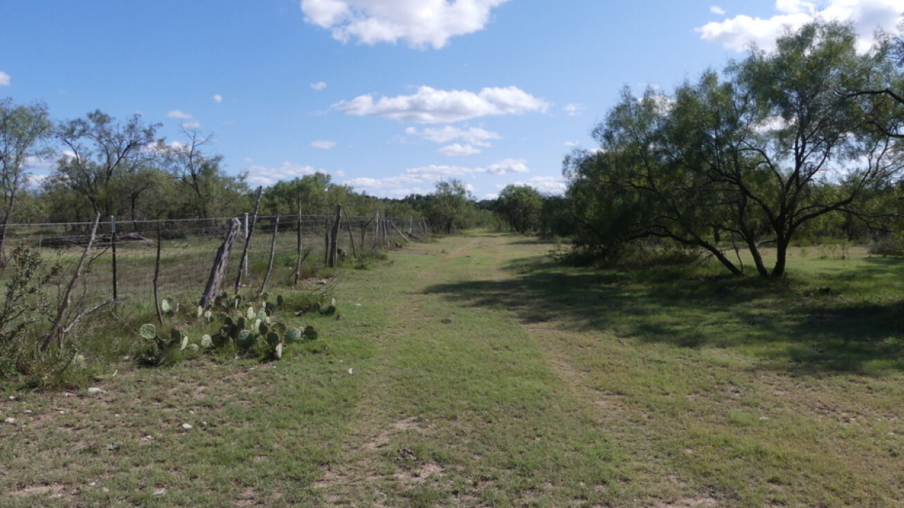 Hwy 190, Eldorado, TX 76936