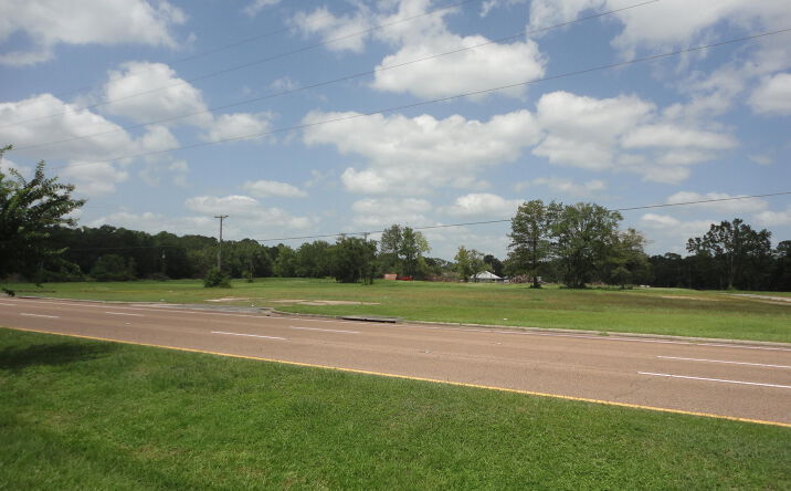 Pictures of Land property located at 1600 Highway 90, Gautier, MS 39553 for sales - image #1