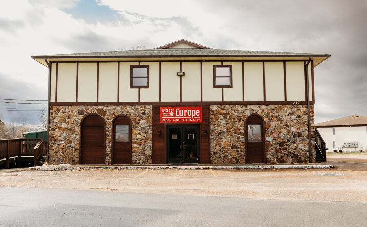 Pictures of Hospitality, Mixed Use, Retail property located at 817 Interstate Dr, Manchester, TN 37355 for sales - image #1