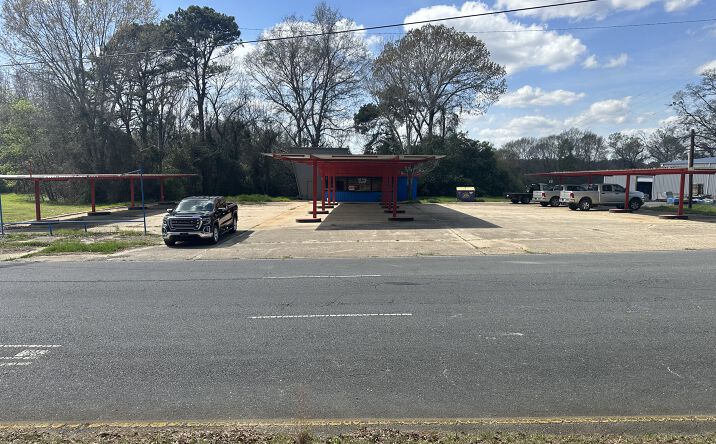 Pictures of Mixed Use, Retail property located at 1309 Sibley Rd, Minden, LA 71055 for sales - image #1