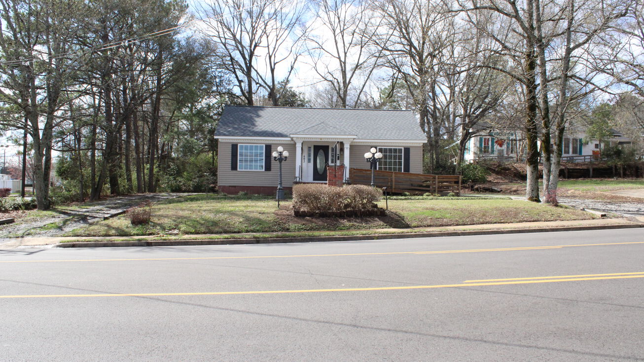 602 S Jackson St, Starkville, MS 39759