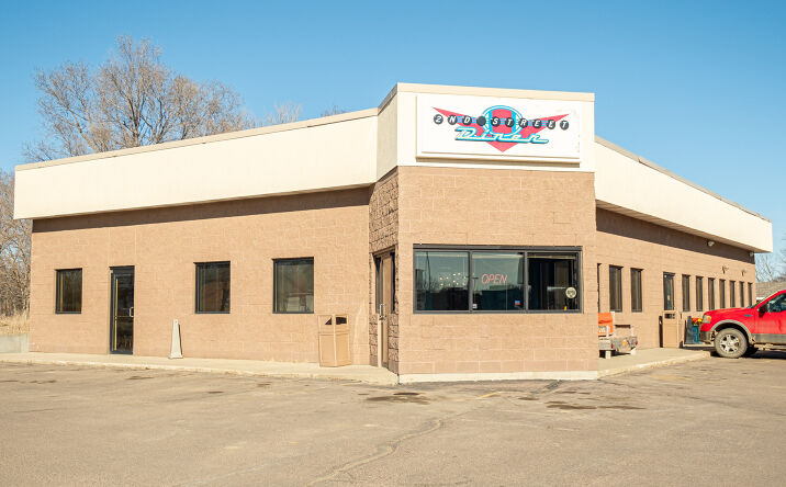 Pictures of Retail property located at 610 Washington Ave S, Madison, SD 57042 for sales - image #1