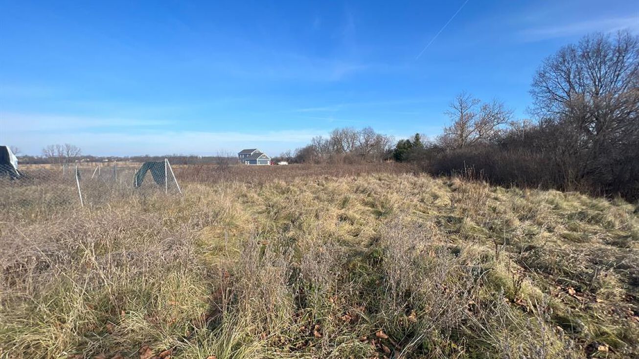 4550 Mast Rd, Dexter, MI 48130