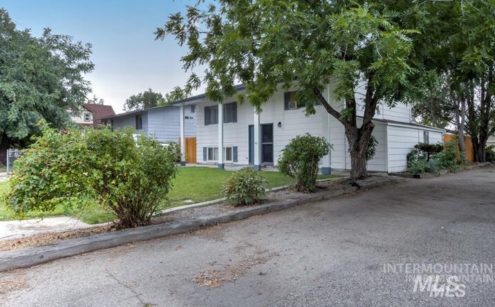 Pictures of Multifamily property located at 1621  S Helen St, Boise, ID 83705 for comps - image #1