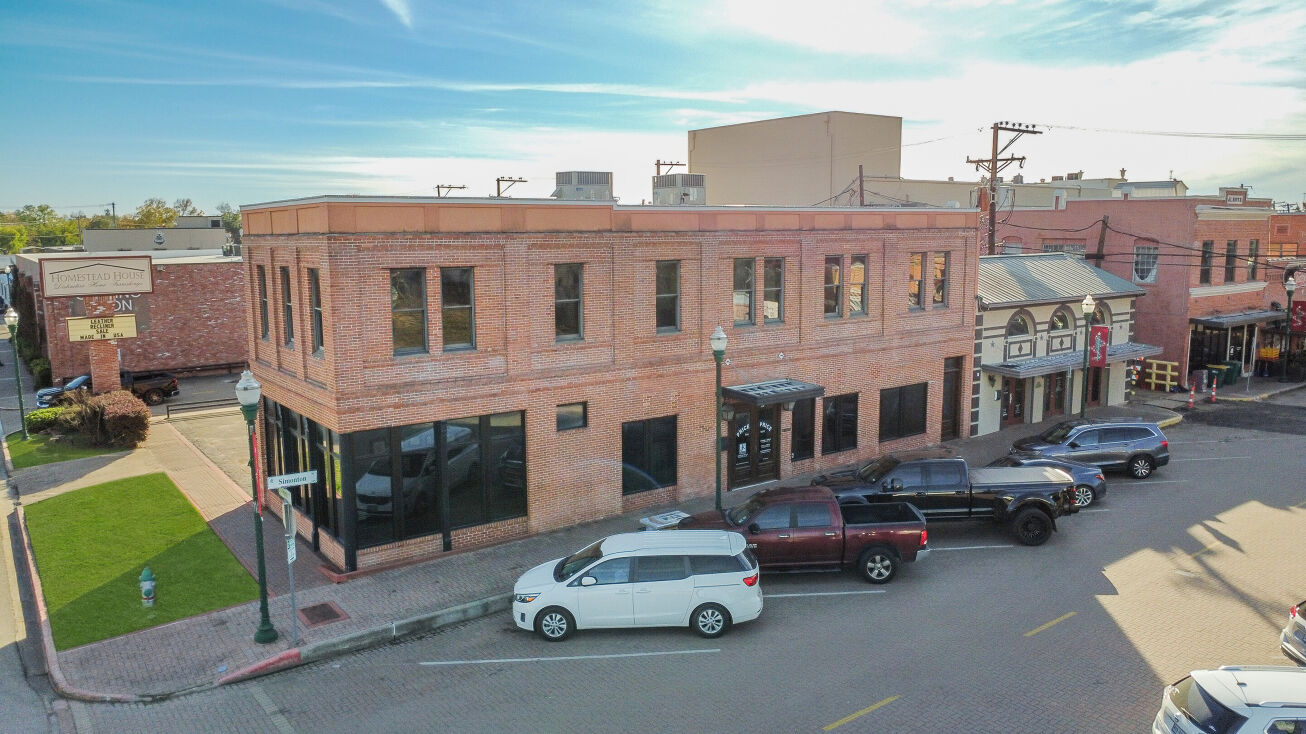 101 Simonton St, Conroe, TX 77301