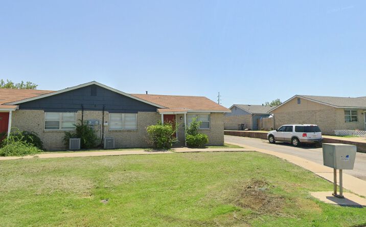 Pictures of Multifamily property located at 6 SW 69th St, Lawton, OK 73505, 10 SW 69th St, Lawton, OK 73505 for sales - image #1