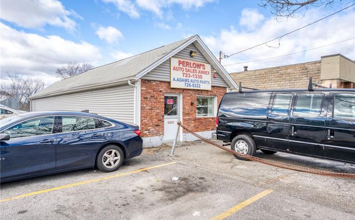 Pictures of Retail, Industrial property located at 589 Pawtucket AV Pawtucket Avenue, Pawtucket, RI 02860 for sales - image #1