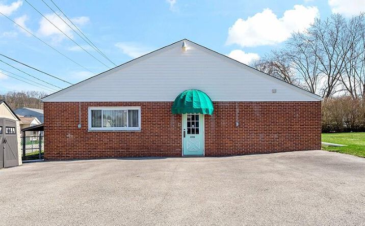 Pictures of Multifamily property located at 3140 Oregon Dr, New Kensington, PA 15068 for sales - image #1