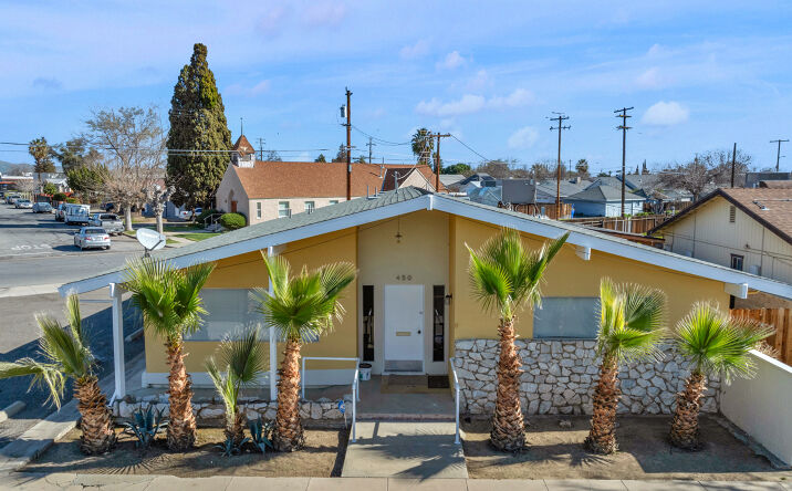 Pictures of Office property located at 450 N 3rd St, Coalinga, CA 93210 for sales - image #1