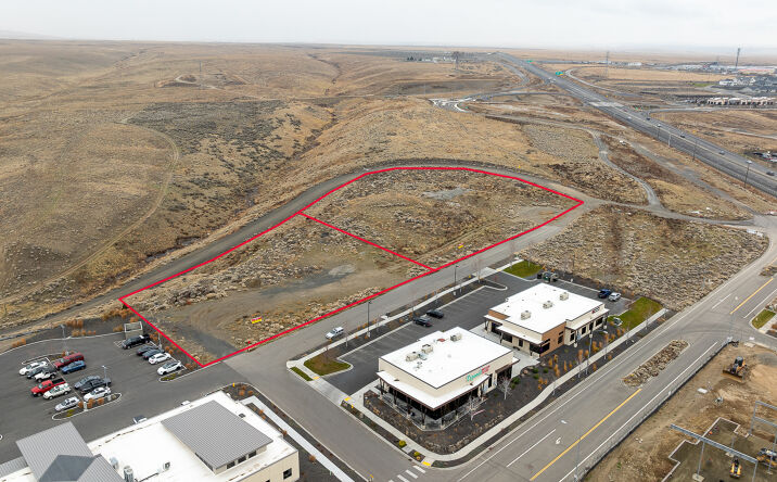 Pictures of Land property located at US-395 and Interstate 82 Kennewick, WA, Kennewick, WA undefined for sales - image #1