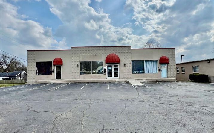 Pictures of Retail property located at 11411-11417 E 23rd Street, Independence, MO 64052 for sales - image #1