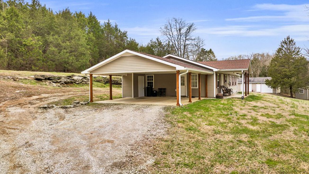 2296 Fowler Hollow Rd, Lynnville, TN 38472
