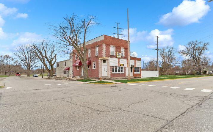 Pictures of Retail property located at 2325 Wabash St, Michigan City, IN 46360 for sales - image #1