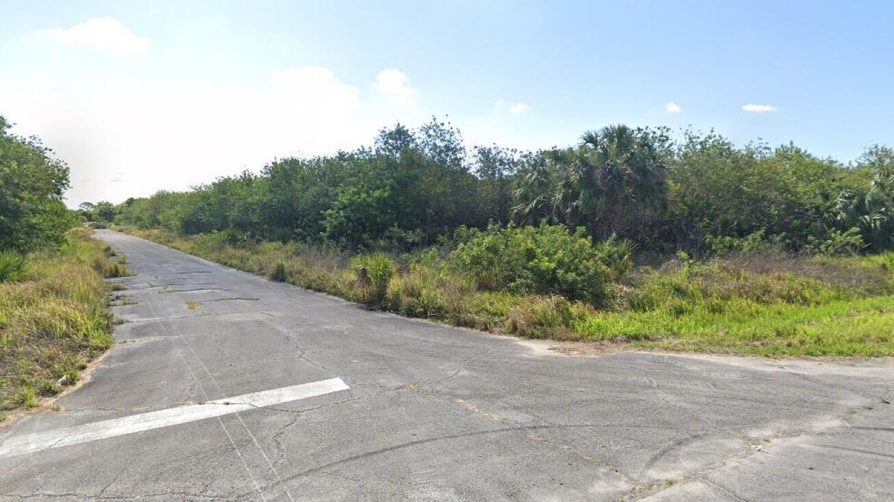 897 Corner Lot On Walcott Street SW, Palm Bay, FL 32908