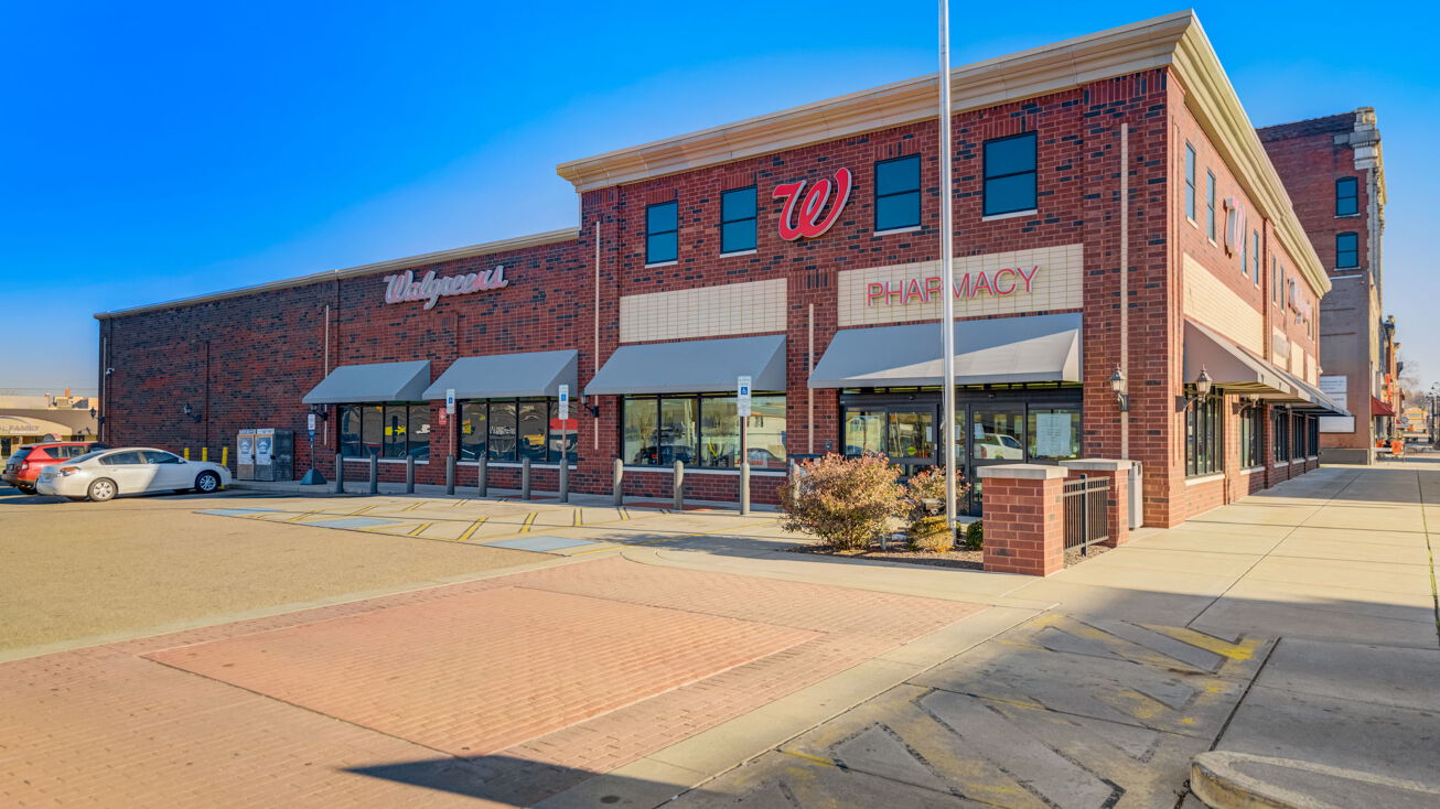 110 Lincoln Way W, Massillon, OH 44646