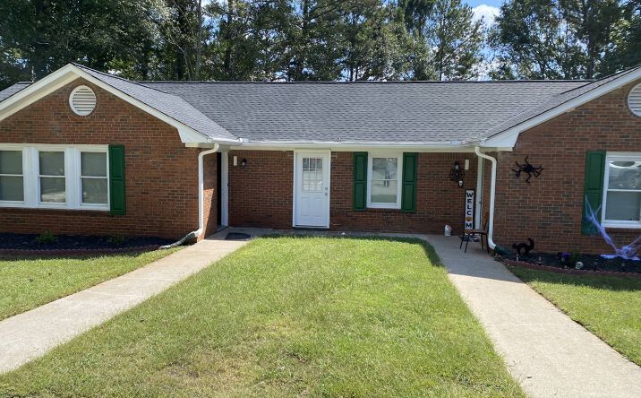 Pictures of Multifamily property located at 1916 Patterson Cir, Lawrenceville, GA 30044 for sales - image #1