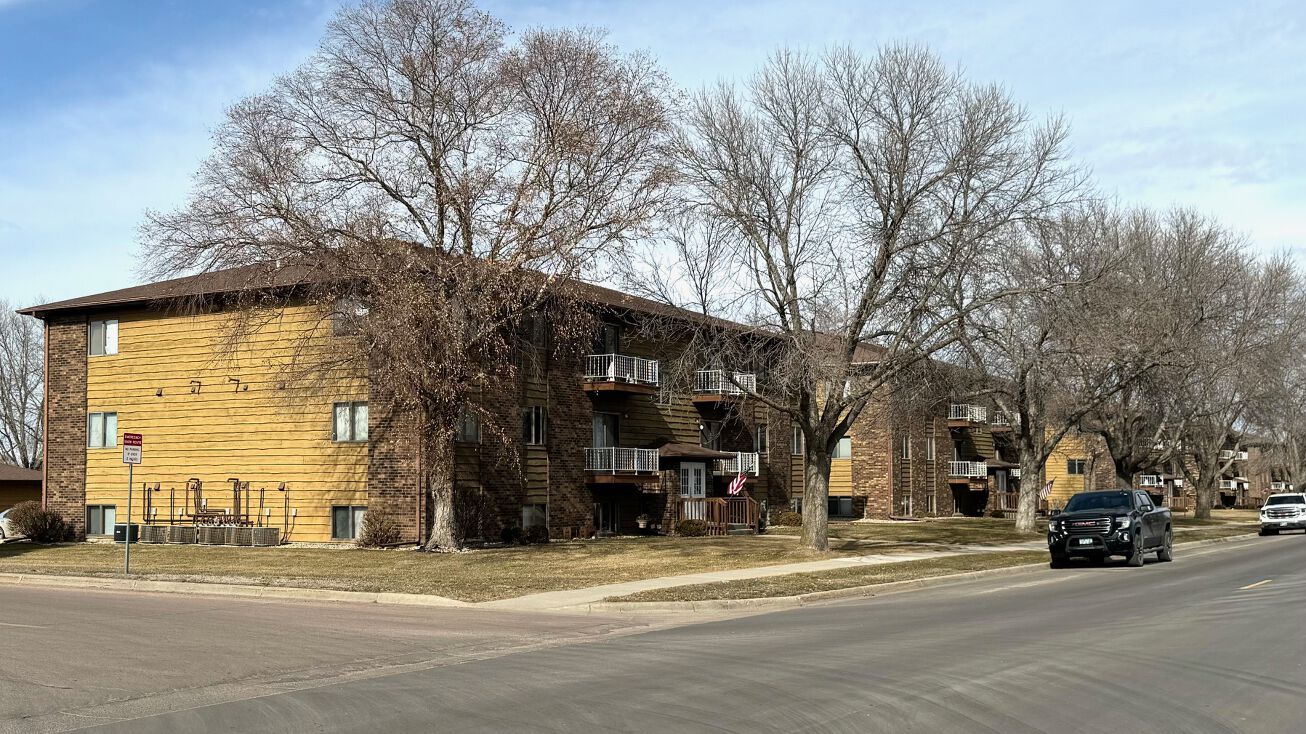 20212231 N Kimball St, Mitchell, SD 57301