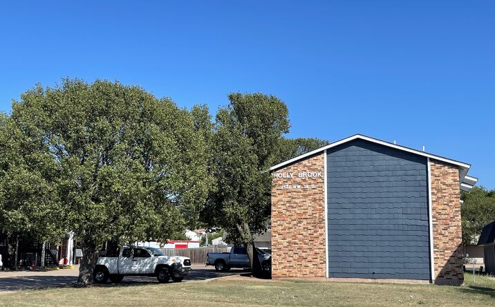 Pictures of Multifamily property located at 2525 NW 38th St, Lawton, OK 73505 for sales - image #1
