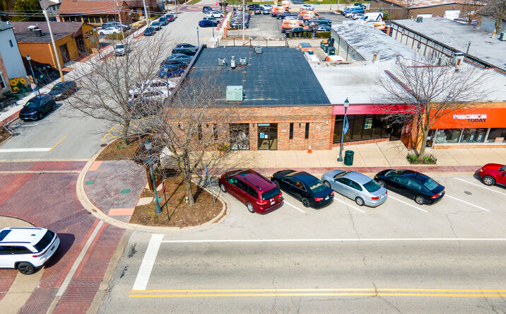 Pictures of Retail property located at 102-106 Center St, Grayslake, IL 60030 for sales - image #1