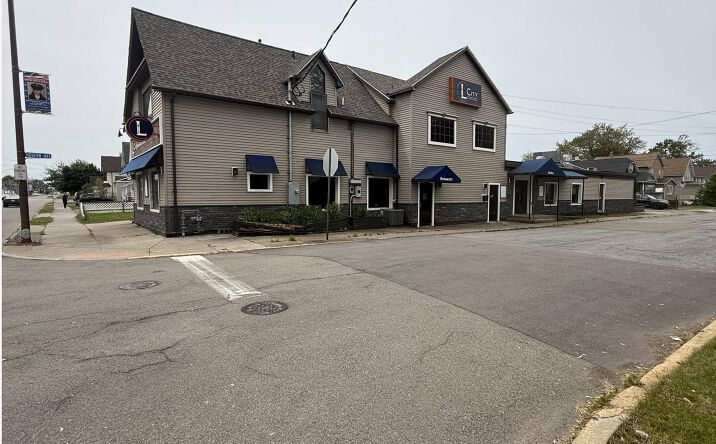 Pictures of Retail property located at 3167 South Park Ave, Lackawanna, NY 14218 for sales - image #1