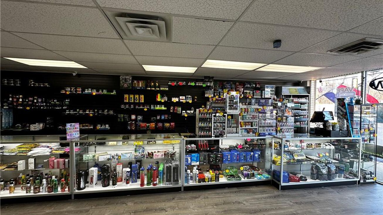 1500 Atwood AV, Johnston, RI 02919