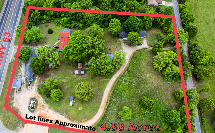 Pictures of Mixed Use, Mobile Home Park, Multifamily, Retail property located at 3693 US-63, West Plains, MO 65775 for sales - image #1