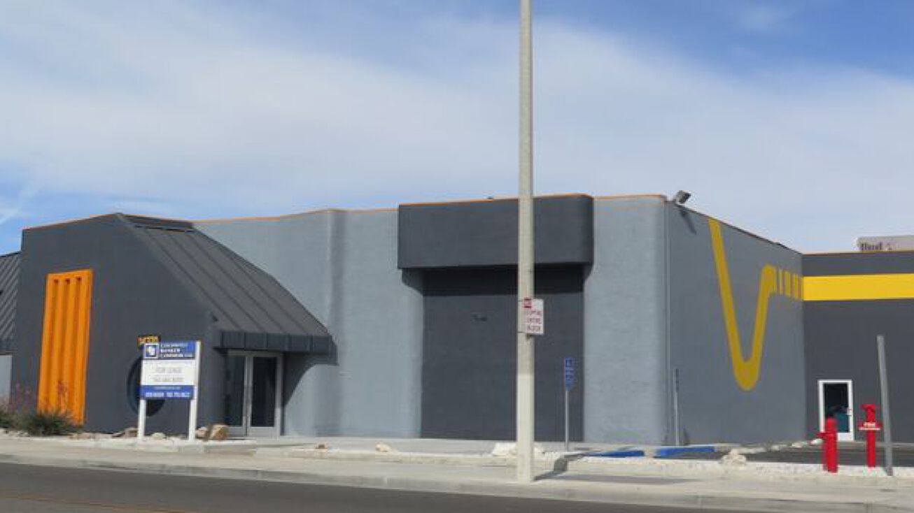 14370 Valley Center Drive, Victorville, CA 92392