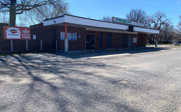 Pictures of Retail property located at 2301 E Mount Vernon St, Wichita, KS 67211 for sales - image #1