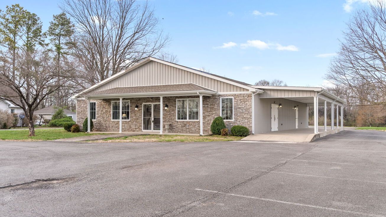 338 E Nashville St, Pembroke, KY 42266