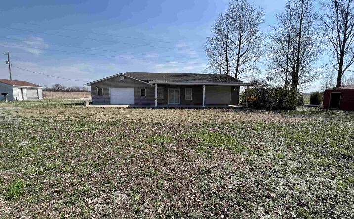 Pictures of Retail property located at 8890 US Hwy 45 N Highway, Eldorado, IL 62930 for sales - image #1
