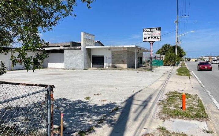 Pictures of Mixed Use, Industrial, Multifamily, Office, Retail property located at 2808 S Harbor City Boulevard, Melbourne, FL 32901 for sales - image #1