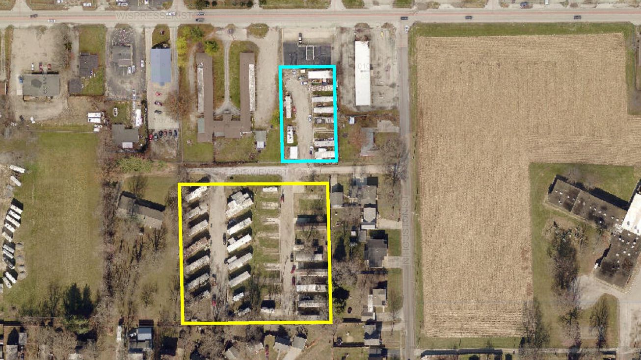 Fairview Trailer Ct, Taylorville, IL 62568