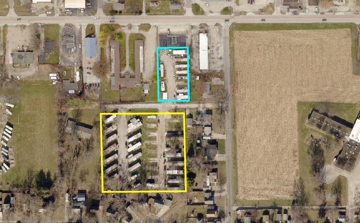 Pictures of Mobile Home Park property located at Fairview Trailer Ct, Taylorville, IL 62568 for sales - image #1