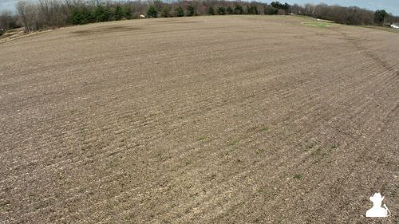 E Hazel Dell Rd, Springfield, IL 62703