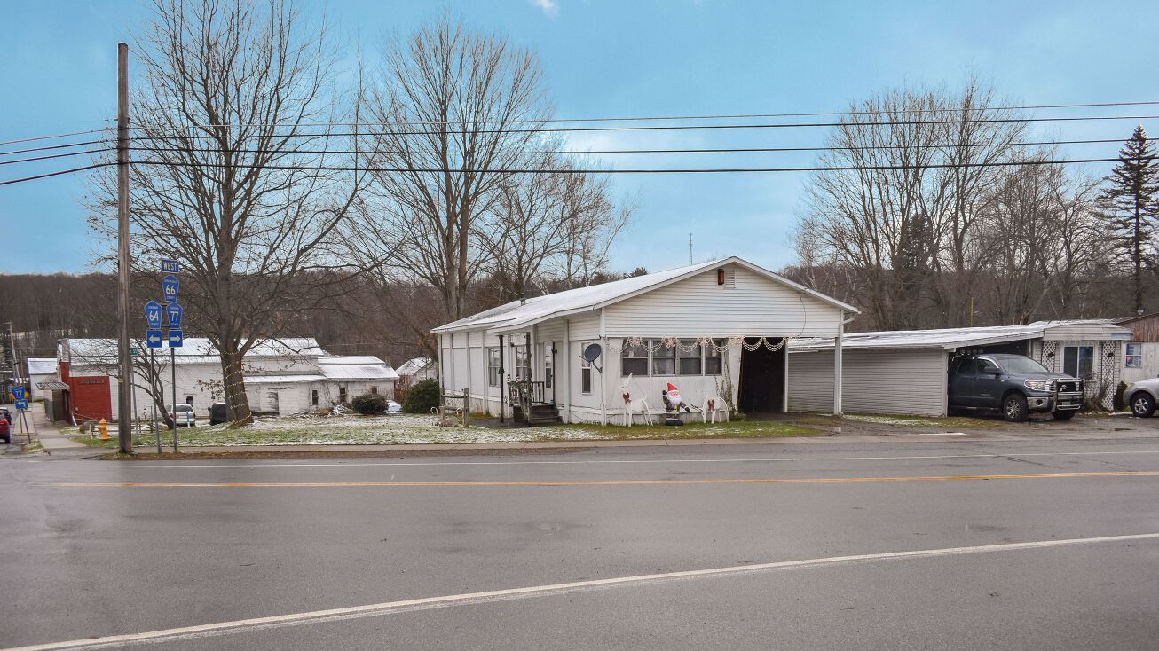 27 Main St, Sinclairville, NY 14782