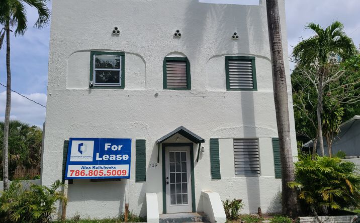 Pictures of Multifamily property located at 709 SW 4th Ct, Fort Lauderdale, FL 33312 for sales - image #1
