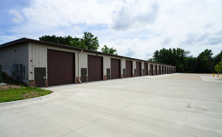 Pictures of Industrial property located at 2843 S Ankeny Blvd, Ankeny, IA 50023 for sales - image #1