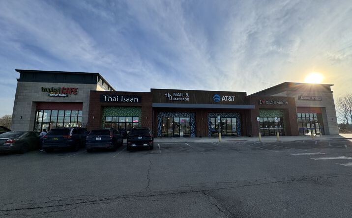 Pictures of Retail property located at 631 IN-32, Westfield, IN 46074 for sales - image #1