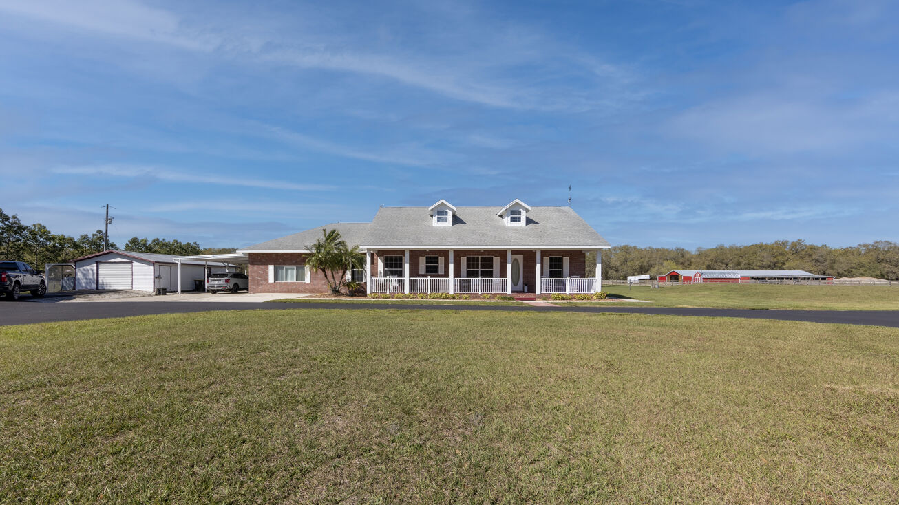 843 Tiger Lake Rd, Lake Wales, FL 33898