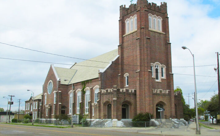 Pictures of Office property located at 808 SpringHill Ave, Mobile, AL 36602 for sales - image #1