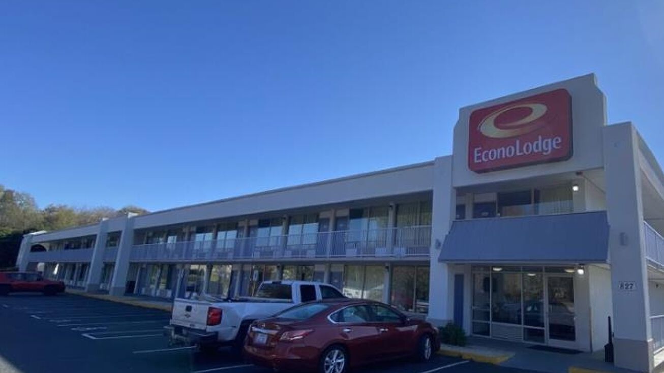 827 Albemarle Rd, Asheboro, NC 27203