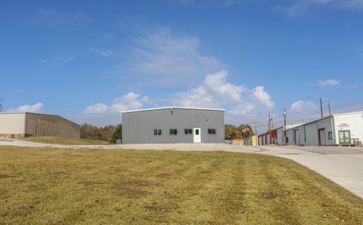 Pictures of Office, Industrial property located at 401 W Coffin St, Denison, TX 75020 for sales - image #1