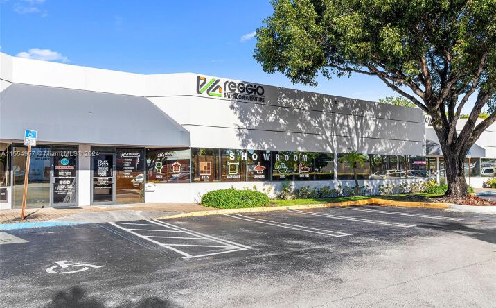 Pictures of Business for Sale, Industrial, Retail property located at Bath Vanities/Accessories and Flooring, Doral, FL 33122 for sales - image #1