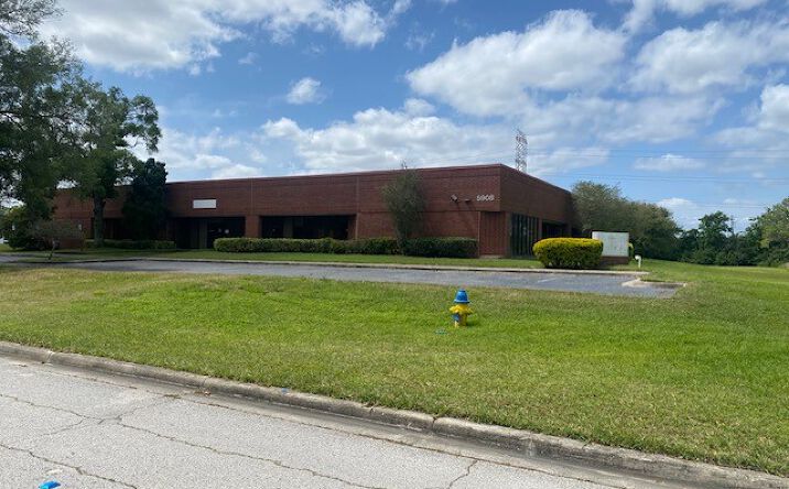Pictures of Office property located at 5908 Breckenridge Pkwy, Tampa, FL 33610 for sales - image #1