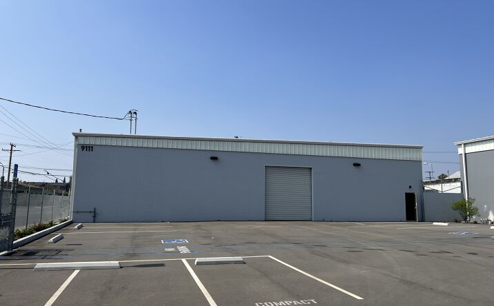 Pictures of Industrial property located at 9109 - 9111 Juniper St, Los Angeles, CA 90002 for sales - image #1