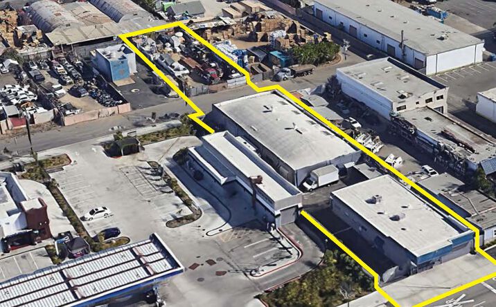 Pictures of Industrial property located at 2621 S Main St, Santa Ana, CA 92707 for sales - image #1