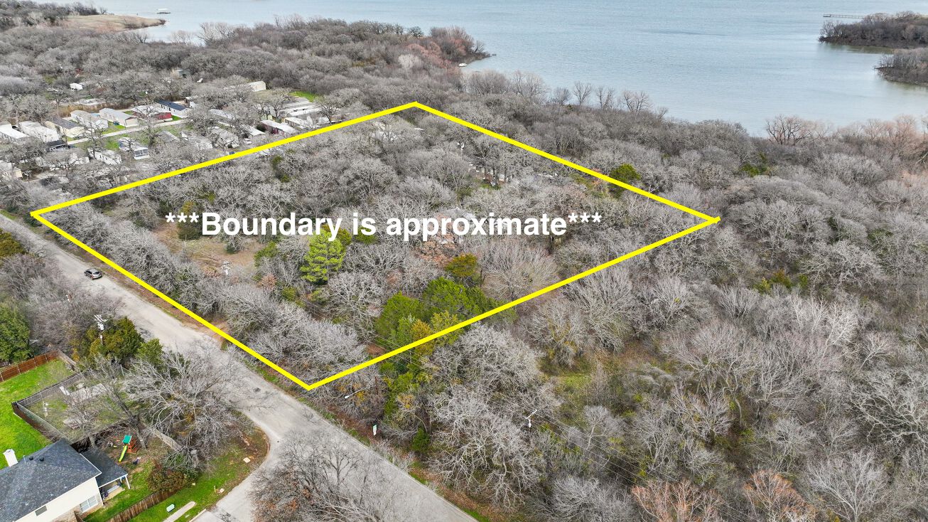 429 S Shady Shores Rd, Shady Shores, TX 76208