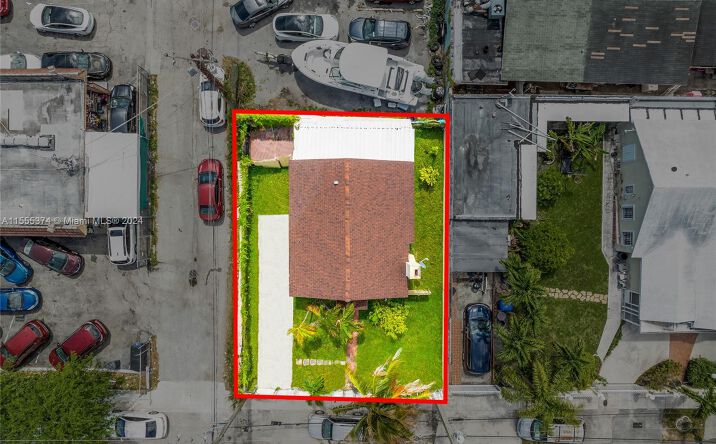 Pictures of Mixed Use property located at 2728 NW 3rd St, Miami, FL 33125 for sales - image #1
